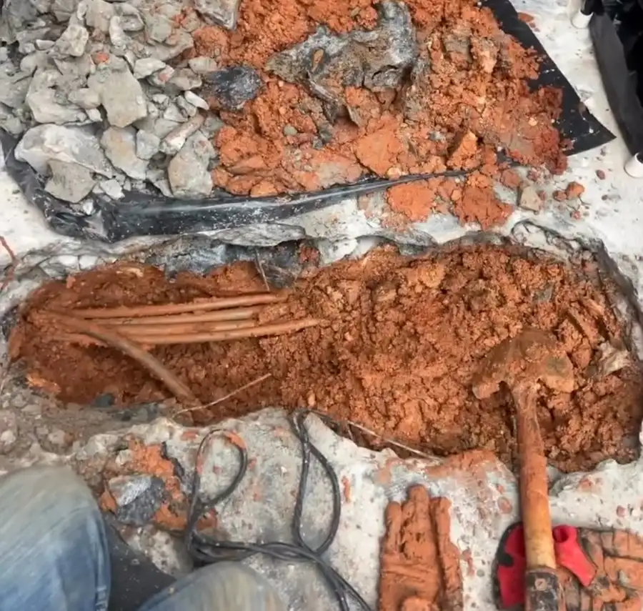 Stars and Pipes Plumbing Atlanta locating a slab leak with a thermal imaging camera in Lilburn, GA